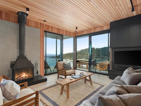 At Wye Eyrie With Arguably The Best Views In Town - Accommodation ACT 3