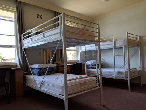 Young Budget Accommodation - Accommodation ACT 5