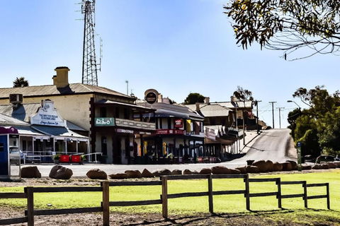 Commercial Hotel Morgan - Accommodation ACT 5