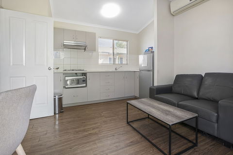 The Cove Holiday Village - Accommodation ACT 5