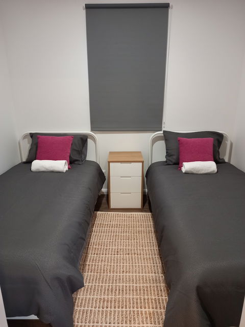 Young Tourist Park - Accommodation ACT 5