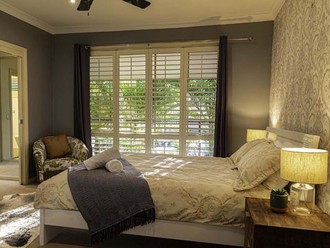 Magnificent Lakeview House Long Jetty - Accommodation ACT 4