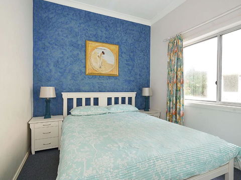 Sea Spray Apartments Unit 1 - Accommodation ACT 2