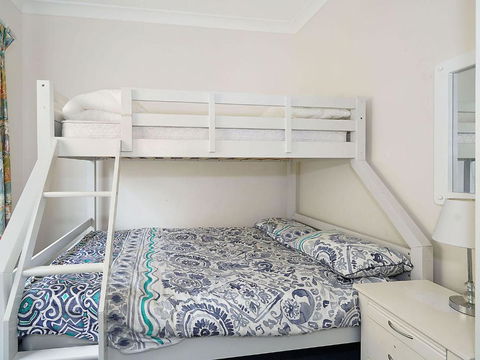 Sea Spray Apartments Unit 1 - Accommodation ACT 5