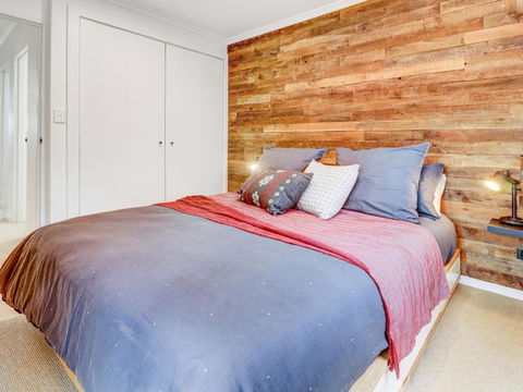 Whistler 5 - Accommodation ACT 6