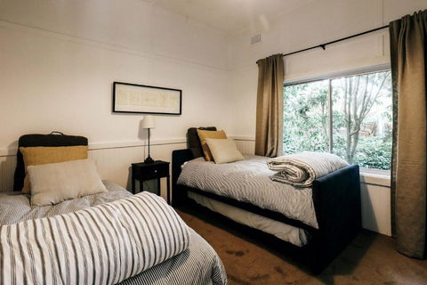 Braebrook Stunning Farm House! - Accommodation ACT 5