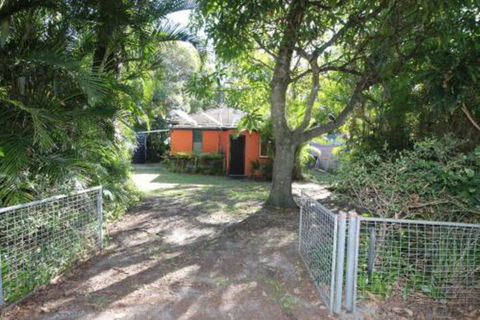 Signal Cottage - Accommodation ACT 7
