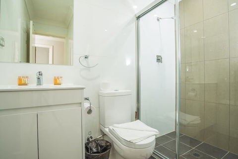 Peaceful 2kingbed Rootyhill Townhouse Near Station - Accommodation ACT 6