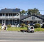 Robertson Public House  Kitchen - Accommodation ACT