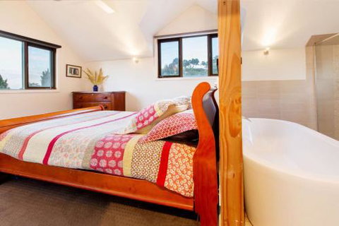 BAY VIEWS On MANNA DROMANA - Accommodation ACT 1