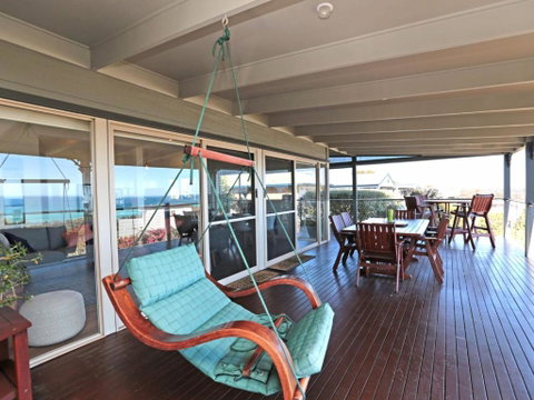 BAY VIEWS On MANNA DROMANA - Accommodation ACT 5