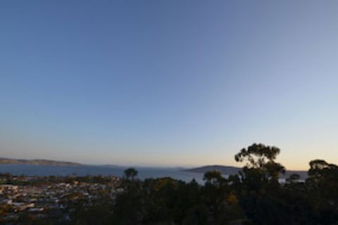 Hilltop House - Accommodation ACT 0