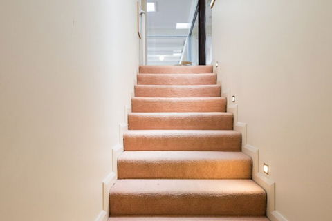 Hilltop House - Accommodation ACT 2