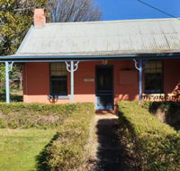 Redruth 2 bedroom cottage situated in wandiligong - Accommodation ACT
