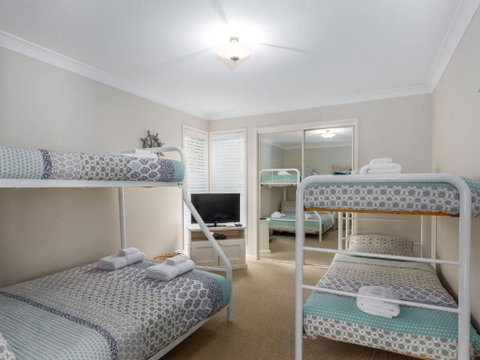 Akarana Beach House :: Jervis Bay Rentals - Accommodation ACT 2