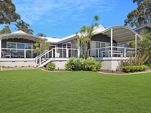 Akarana Beach House :: Jervis Bay Rentals - Accommodation ACT 4
