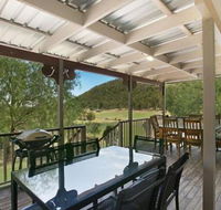 Rosa Estate in Broke Two 3br House in walking distance to Cellar Doors - Accommodation ACT