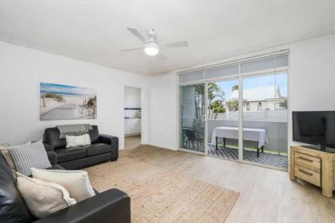WAVES On MAIN 4 / 1 MAIN STREET - Accommodation ACT 0