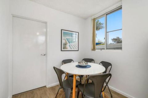 WAVES On MAIN 4 / 1 MAIN STREET - Accommodation ACT 7