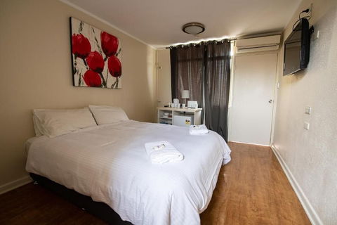 Blacktown Tavern - Accommodation ACT 6