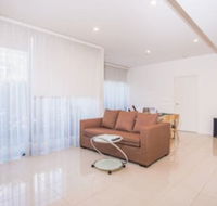 Spacious And Cozy Zetland Apartment - Accommodation ACT