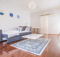 Vibrant And Colorful Apartment In Dollspoint - Accommodation ACT