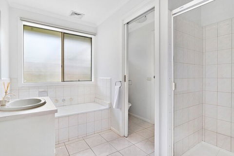 Maroondah 3 Bedroom House - Accommodation ACT 2