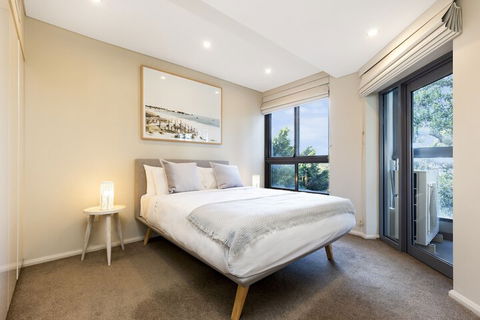2 Bdrm North Sydney With Harbour Views - Accommodation ACT 5