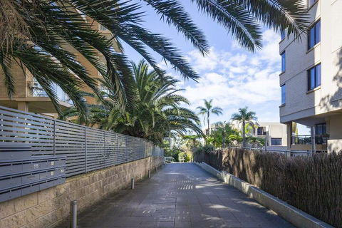 2 Bdrm North Sydney With Harbour Views - Accommodation ACT 2
