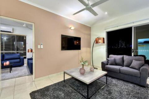 Luxury Darwin City Lights Jacuzzi Central Location Large House New Furnishings - Accommodation ACT 1