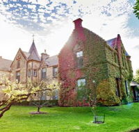 Overnewton Castle - Accommodation ACT