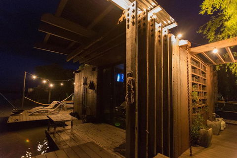Bills Boathouse - Accommodation ACT 3