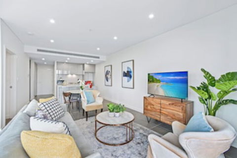 HomeHotel Extreme Luxury Apt Next To Mall & Train - Accommodation ACT 0