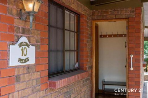Reef & Vines Port Noarlunga - Accommodation ACT 4