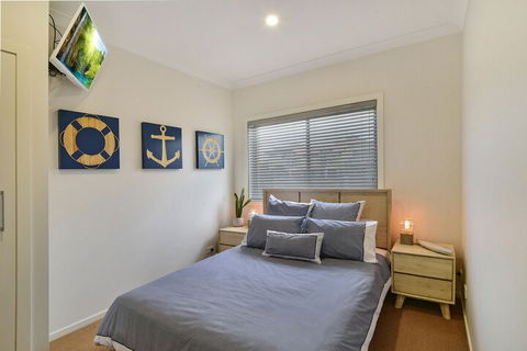 JoeAnne At Blue Bay Absolute Beachfront - Accommodation ACT 3