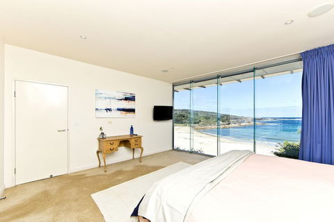 Whale View - Accommodation ACT 2