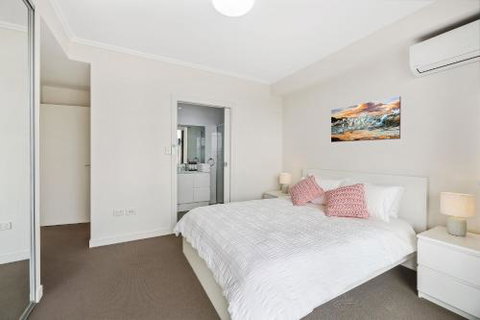Cosy 3BR Penthouse Close To Westfield Hornsby & Train Station - Accommodation ACT 5