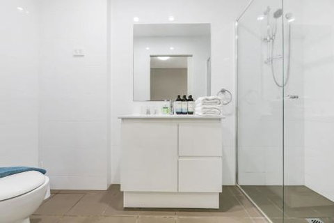 Cosy 3BR Penthouse Close To Westfield Hornsby & Train Station - Accommodation ACT 1