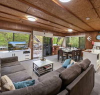 Boats And Bedzzz Houseboat Stays  Renmark River Villas - Accommodation ACT