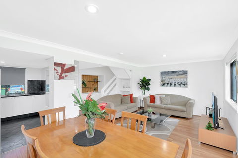 Fountain View Villa - Q Stay - Accommodation ACT 6