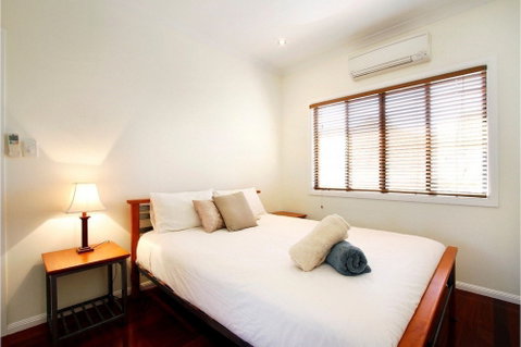 Hideaway Retreat Beach House With Pool - Accommodation ACT 1