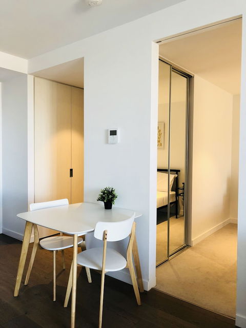 Comfy 2-Bedroom Apartment Level 5 - Accommodation ACT 3