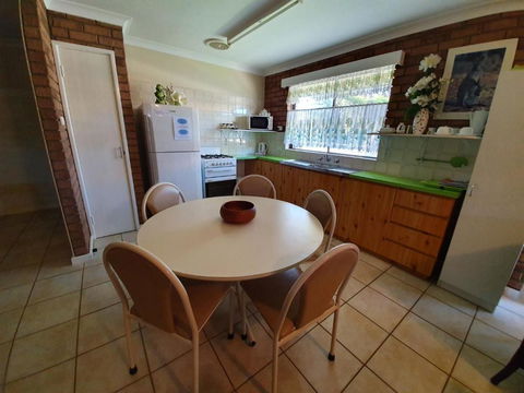 Ocean Beach Chalet 15 - Accommodation ACT 5