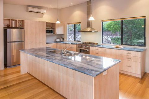 Caves Retreat - Accommodation ACT 4