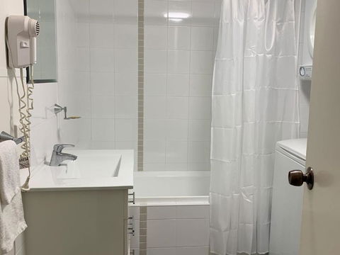 Waldorf Unit 409 The Entrance NSW - Accommodation ACT 4