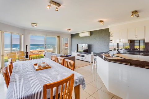 Hear The Waves At Anna Bay! - Accommodation ACT 4