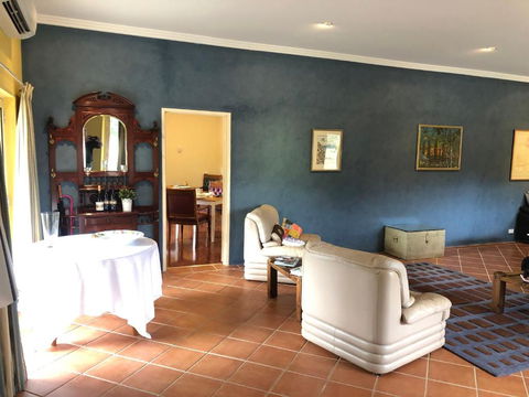 Gundaroo Manor Bed & Breakfast - Accommodation ACT 4