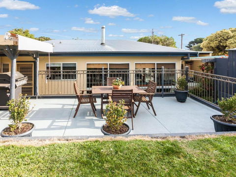 OCEAN SOUNDS Anglesea - Accommodation ACT 2