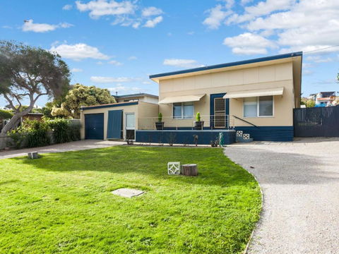 OCEAN SOUNDS Anglesea - Accommodation ACT 1