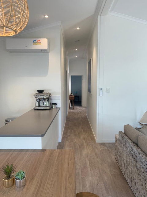 Harveys Beach House - Accommodation ACT 3